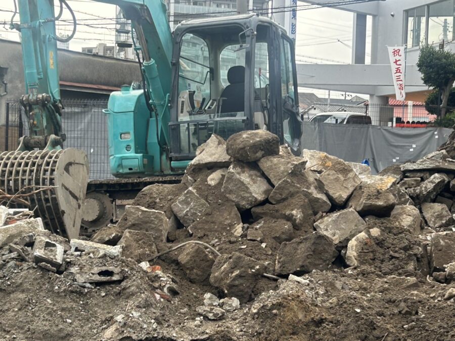地中埋設物
